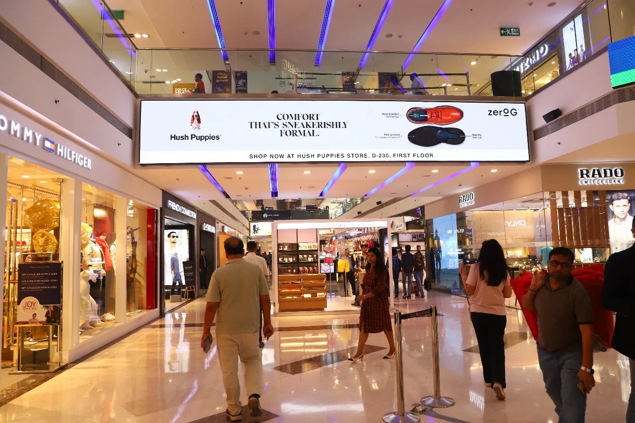 Latest company Cases about European Retail Mall Digital Signage Upgrade Project